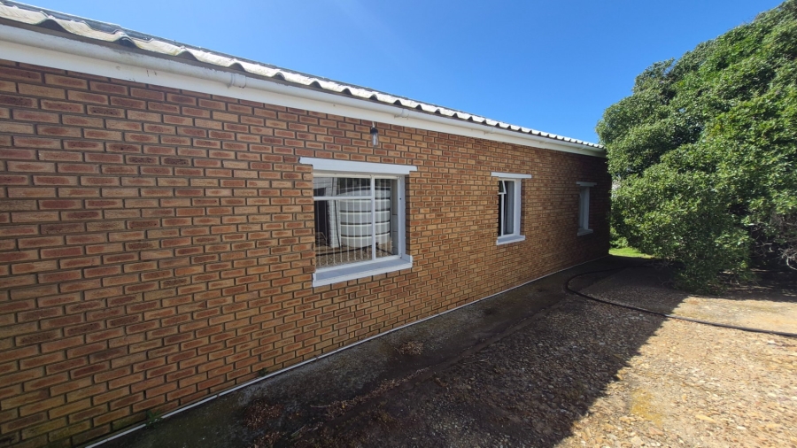 3 Bedroom Property for Sale in Vleesbaai Western Cape